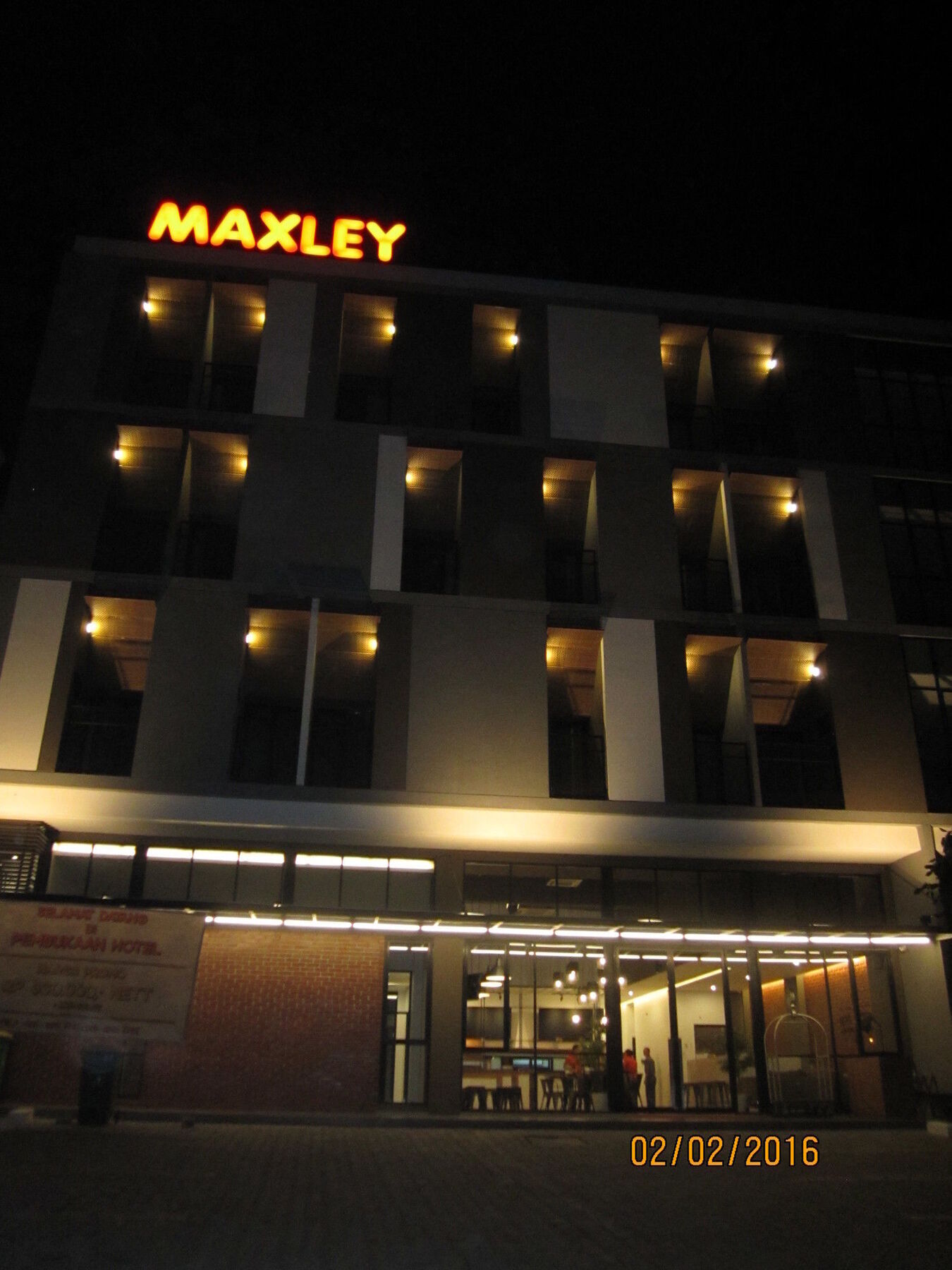 Maxley At Arjuna 2*